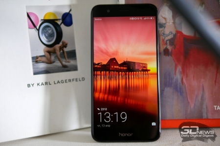 Обзор смартфона Honor 8 Pro: я хочу еще немного
больше / Сотовая связь