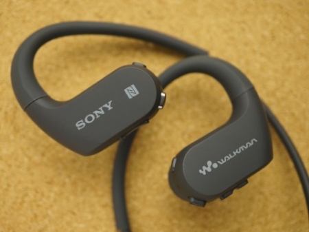 Обзор Sony Walkman NW-WS623: музыка «в доспехах»